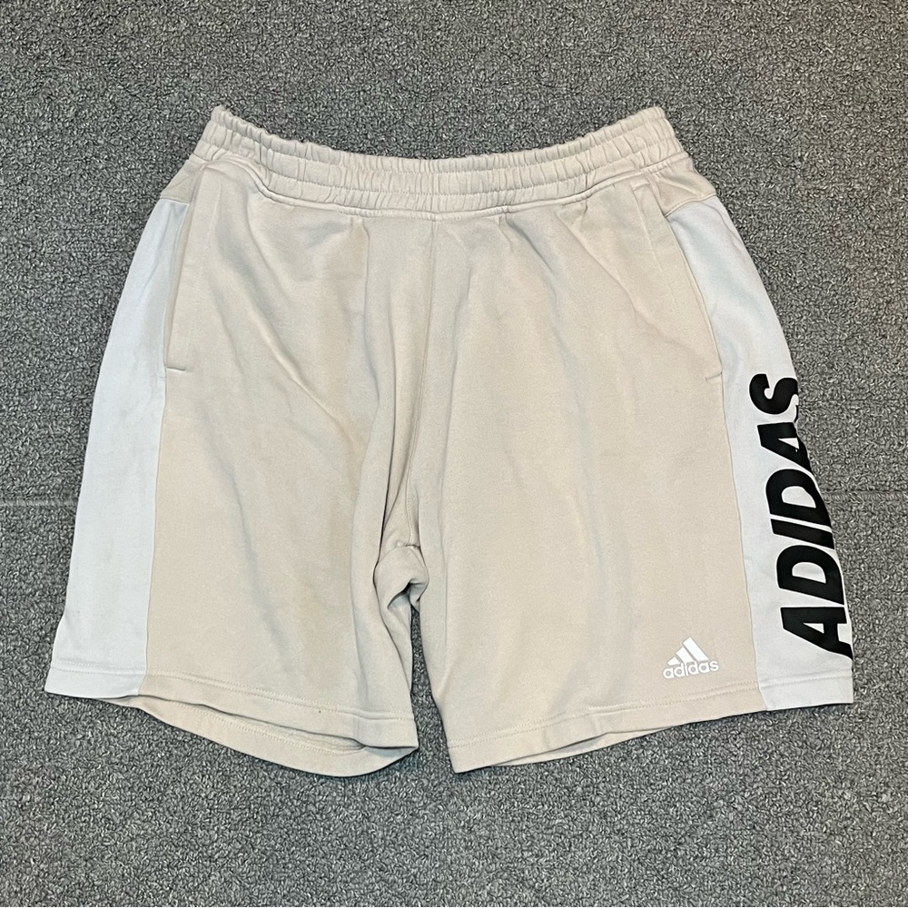 Adidas Post Game Fleece Shorts Mens Size Large Beige Gym Running FK1753